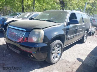 2008 GMC Yukon XL Denali with VIN 1GKFK66888J141543, listed as a IAAI auction lot 41998054 with 253,957 mi miles. Bid and sale history available at carsss.com. Image 2.