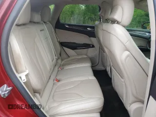 2017 Lincoln MKC Reserve z VIN 5LMCJ3D97HUL35581, wystawiony jako Copart lot #58519795 z przebiegiem 114 300 mil mil oraz Tytuł czysty. Historia ofert i sprzedaży dostępna na DreamBid. Obrazek 11.