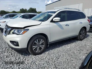 2018 Nissan Pathfinder SV z VIN 5N1DR2MN1JC621655, wystawiony jako Copart lot #58040845 z przebiegiem 81 765 mil mil oraz Szkoda całkowita • Salvage title. Historia ofert i sprzedaży dostępna na DreamBid. Obrazek 1.