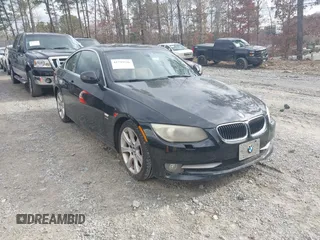 2011 BMW 3 Series 328i xDrive with VIN WBAKF5C52BE586375, listed as a IAAI auction lot 41799526 with 175,314 mi miles. Bid and sale history available at carsss.com. Image 1.