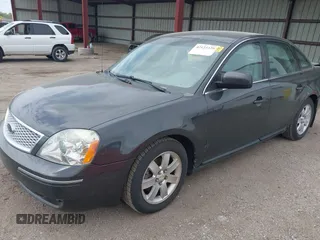 2007 Ford Five Hundred SEL z VIN 1FAHP24157G102902, wystawiony jako IAAI lot #42123329 z przebiegiem 105 468 mil mil oraz . Historia ofert i sprzedaży dostępna na DreamBid. Obrazek 17.