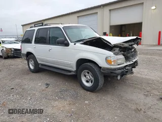 1999 Ford Explorer XLT z VIN 1FMZU32E1XZA80254, wystawiony jako IAAI lot #41453375 z przebiegiem 146 259 mil mil oraz . Historia ofert i sprzedaży dostępna na DreamBid. Obrazek 1.