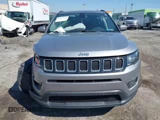 2017 Jeep Compass Latitude with VIN 3C4NJDBBXHT624119, listed as a IAAI auction lot 41827524 with 51,163 mi miles. Bid and sale history available at carsss.com. Image 12.