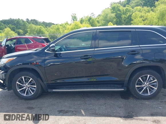 2017 Toyota Highlander XLE with VIN 5TDKZRFHXHS509618, listed as a IAAI auction lot 42407847 with 74,216 mi miles and . Bid and sale history available at DreamBid. Image 15.