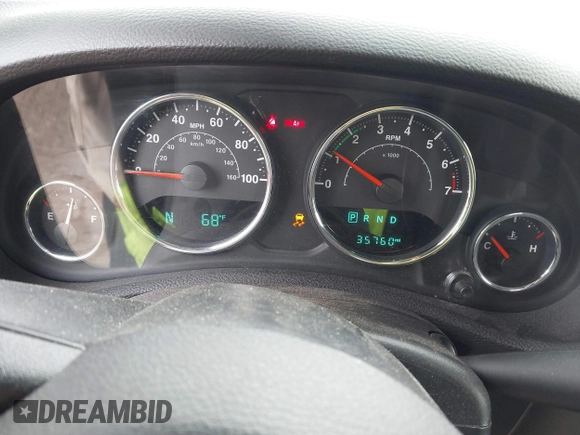 2017 Jeep Wrangler Sport z VIN 1C4AJWAG0HL754381, wystawiony jako IAAI lot #42366858 z przebiegiem 35 760 mil mil oraz . Historia ofert i sprzedaży dostępna na DreamBid. Obrazek 7.