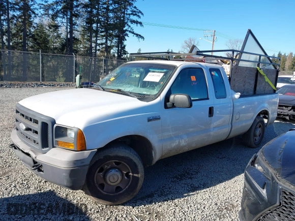 2005 Ford Super Duty F-250 XL with VIN 1FTSX20505EC46780, listed as a IAAI auction lot 41487266 with 1 mi miles. Bid and sale history available at carsss.com. Image 13.