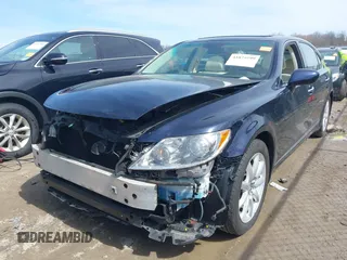 2008 Lexus LS 460 LWB with VIN JTHGL46F185021333, listed as a IAAI auction lot 41875999 with 111,418 mi miles. Bid and sale history available at carsss.com. Image 2.