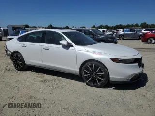 2023 Honda Accord Touring with VIN 1HGCY2F82PA037197, listed as a Copart auction lot 60670065 with 20,955 mi miles and Salvage title. Bid and sale history available at DreamBid. Image 4.