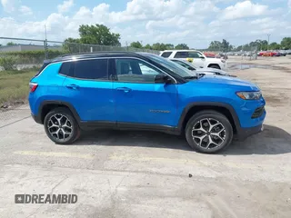 2025 Jeep Compass Limited with VIN 3C4NJDCNXST549907, listed as a IAAI auction lot 42186779 with 1,406 mi miles and . Bid and sale history available at DreamBid. Image 13.