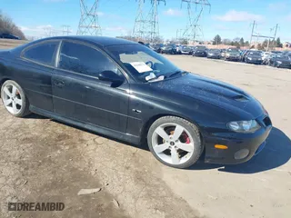2005 Pontiac GTO with VIN 6G2VX12U05L472252, listed as a IAAI auction lot 41640672 with 141,191 mi miles. Bid and sale history available at carsss.com. Image 1.