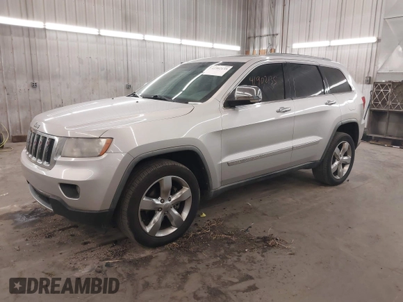 2012 Jeep Grand Cherokee Limited with VIN 1C4RJEBT0CC206480, listed as a IAAI auction lot 41902135 with 182,988 mi miles. Bid and sale history available at carsss.com. Image 18.