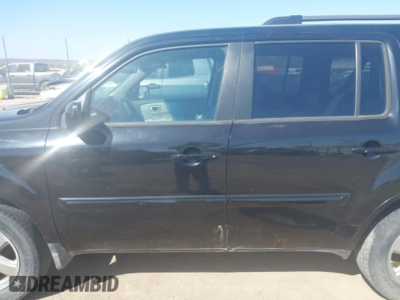 2011 Honda Pilot EX-L with VIN 5FNYF4H55BB039843, listed as a IAAI auction lot 41791186 with 126,737 mi miles. Bid and sale history available at carsss.com. Image 15.