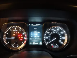 2017 Nissan Titan SV z VIN 1N6AA1E58HN523578, wystawiony jako IAAI lot #42160359 z przebiegiem 101 499 mil mil oraz . Historia ofert i sprzedaży dostępna na DreamBid. Obrazek 7.