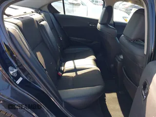 2013 Acura ILX with VIN 19VDE1F32DE015048, listed as a IAAI auction lot 41541956 with 92,403 mi miles. Bid and sale history available at carsss.com. Image 8.