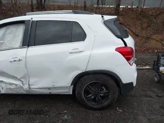 2020 Chevrolet Trax LT with VIN 3GNCJPSB6LL185803, listed as a IAAI auction lot 41915320 with 88,214 mi miles. Bid and sale history available at carsss.com. Image 12.