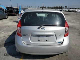 2015 Nissan Note SV z VIN 3N1CE2CPXFL372205, wystawiony jako Copart lot #61229735 z przebiegiem 91 889 mil mil oraz Szkoda całkowita • Salvage title. Historia ofert i sprzedaży dostępna na DreamBid. Obrazek 6.