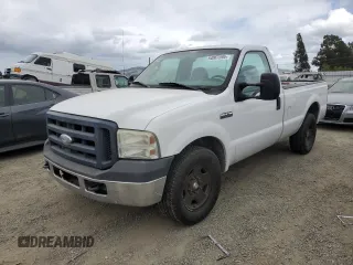 2006 Ford F-350 XL with VIN 1FTSF305X6EC68845, listed as a Copart auction lot 54067395 with 297,762 mi miles and Clean Title. Bid and sale history available at DreamBid. Image 1.