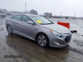 2013 Hyundai Sonata Hybrid with VIN KMHEC4A44DA077276, listed as a IAAI auction lot 41752360 with 62,700 mi miles. Bid and sale history available at carsss.com. Image 1.