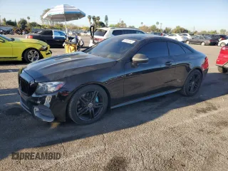 2018 Mercedes-Benz E-Class E 400 with VIN WDD1J6FB8JF044703, listed as a Copart auction lot 52633145 with 122,099 mi miles and Salvage Title. Bid and sale history available at carsss.com. Image 1.