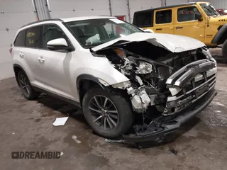 2019 Toyota Highlander SE z VIN 5TDJZRFH5KS626235, wystawiony jako IAAI lot #41921440 z przebiegiem 98 426 mil mil oraz . Historia ofert i sprzedaży dostępna na DreamBid. Obrazek 1.