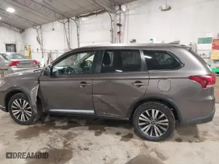 2019 Mitsubishi Outlander ES with VIN JA4AZ3A34KZ020667, listed as a IAAI auction lot 41828628 with 99,667 mi miles. Bid and sale history available at carsss.com. Image 14.