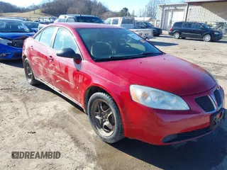 2007 Pontiac G6 with VIN 1G2ZG58B574171789, listed as a IAAI auction lot 41685670 with 226,389 mi miles. Bid and sale history available at carsss.com. Image 1.