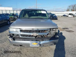 2004 Chevrolet Suburban LS with VIN 3GNEC16Z94G115374, listed as a IAAI auction lot 41125805 with 91,176 mi miles. Bid and sale history available at carsss.com. Image 12.