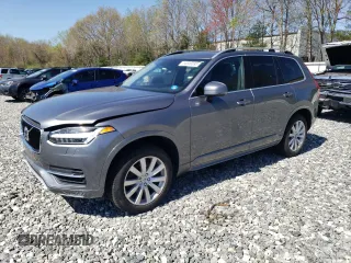 2016 Volvo XC90 T6 Momentum z VIN YV4A22PK1G1055575, wystawiony jako Copart lot #54849595 z przebiegiem Nie podano mil oraz Szkody całkowita. Historia ofert i sprzedaży dostępna na DreamBid. Obrazek 1.