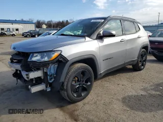 2019 Jeep Compass Latitude with VIN 3C4NJDBB4KT689572, listed as a Copart auction lot 49583125 with 78,043 mi miles and Salvage Title. Bid and sale history available at carsss.com. Image 1.