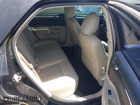 2007 Chrysler 300 Touring with VIN 2C3KA53G67H804583, listed as a IAAI auction lot 42121281 with 177,805 mi miles and . Bid and sale history available at DreamBid. Image 8.