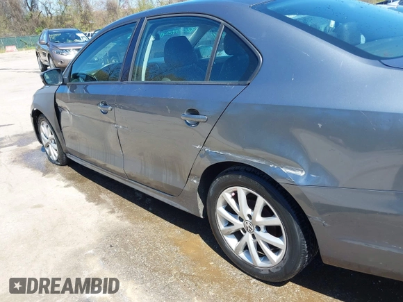 2011 Volkswagen Jetta Sedan SE PZEV with VIN 3VWDZ7AJ0BM306023, listed as a IAAI auction lot 42059241 with 176,879 mi miles. Bid and sale history available at carsss.com. Image 17.