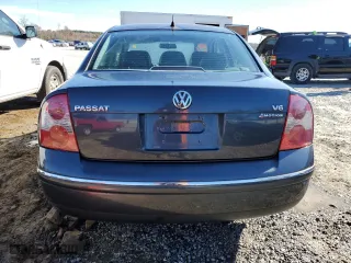 2002 Volkswagen Passat GLX with VIN WVWTH63B22P440401, listed as a Copart auction lot 80511804 with 142,772 mi miles and Salvage Title. Bid and sale history available at carsss.com. Image 6.