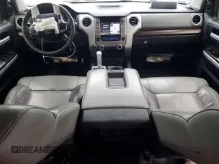 2019 Toyota Tundra SR5 z VIN 5TFHY5F10KX829945, wystawiony jako Copart lot #51911985 z przebiegiem 105 985 mil mil oraz Szkoda całkowita • Salvage title. Historia ofert i sprzedaży dostępna na DreamBid. Obrazek 8.