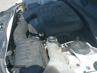 2020 Chrysler 300 Touring L с VIN 2C3CCAAG5LH115641, выставлен на аукционе IAAI как лот 43315327 с пробегом 140 735 миль миль и . История ставок и продаж доступна на DreamBid. Изображение 19.