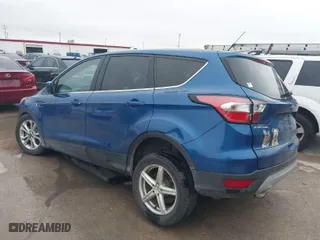 2017 Ford Escape SE with VIN 1FMCU0G98HUD67072, listed as a IAAI auction lot 41950388 with 1 mi miles. Bid and sale history available at carsss.com. Image 3.