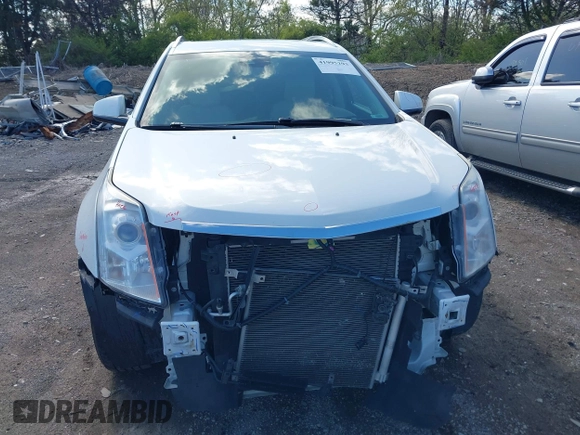 2014 Cadillac SRX Luxury Collection with VIN 3GYFNBE35ES581743, listed as a IAAI auction lot 41995293 with 140,987 mi miles. Bid and sale history available at carsss.com. Image 13.
