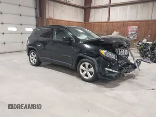 2019 Jeep Compass Latitude w/Sun/Wheel Pkg with VIN 3C4NJCBB3KT658212, listed as a IAAI auction lot 41857648 with 68,403 mi miles. Bid and sale history available at carsss.com. Image 1.