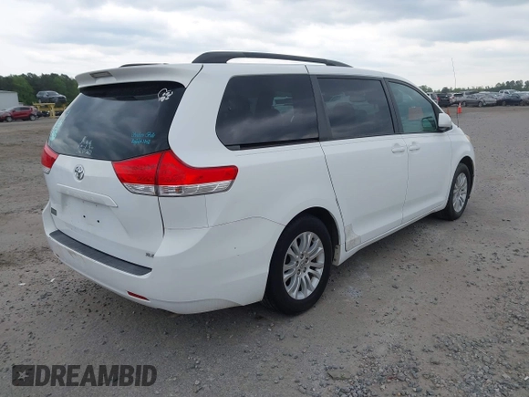 2011 Toyota Sienna XLE AAS with VIN 5TDYK3DC3BS161414, listed as a IAAI auction lot 41124705 with 167,364 mi miles. Bid and sale history available at carsss.com. Image 4.