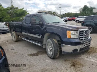 2008 GMC Sierra 2500HD SLT z VIN 1GTHK29648E119149, wystawiony jako Copart lot #73395794 z przebiegiem 98 656 mil mil oraz Szkoda całkowita • Salvage title. Historia ofert i sprzedaży dostępna na DreamBid. Obrazek 4.