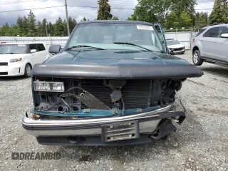 1998 Chevrolet Tahoe z VIN 1GNEK13R2WJ304666, wystawiony jako Copart lot #57833815 z przebiegiem 199 103 mil mil oraz Szkoda całkowita • Salvage title. Historia ofert i sprzedaży dostępna na DreamBid. Obrazek 5.