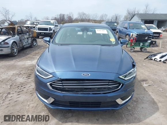 2018 Ford Fusion Energi SE with VIN 3FA6P0PU0JR196091, listed as a IAAI auction lot 42017867 with 70,284 mi miles. Bid and sale history available at carsss.com. Image 12.