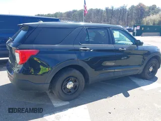 2021 Ford Police Interceptor Utility z VIN 1FM5K8ABXMGA33790, wystawiony jako IAAI lot #42065493 z przebiegiem 52 296 mil mil oraz . Historia ofert i sprzedaży dostępna na DreamBid. Obrazek 13.