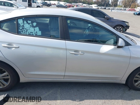 2018 Hyundai Elantra SEL z VIN 5NPD84LFXJH305253, wystawiony jako IAAI lot #42078772 z przebiegiem 122 065 mil mil oraz . Historia ofert i sprzedaży dostępna na DreamBid. Obrazek 14.