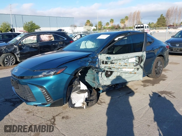 2025 Toyota Camry LE with VIN 4T1DAACK8SU051433, listed as a IAAI auction lot 41893289 with 10,084 mi miles and . Bid and sale history available at DreamBid. Image 17.