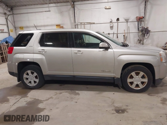 2015 GMC Terrain SLE z VIN 2GKFLVEK3F6265959, wystawiony jako IAAI lot #41823163 z przebiegiem 171 611 mil mil oraz . Historia ofert i sprzedaży dostępna na DreamBid. Obrazek 13.
