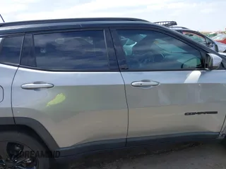 2021 Jeep Compass Altitude with VIN 3C4NJCBB3MT560123, listed as a IAAI auction lot 41914646 with 61,155 mi miles. Bid and sale history available at carsss.com. Image 14.