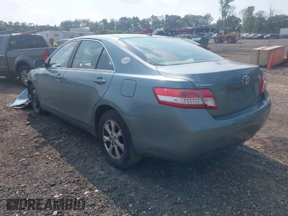 2011 Toyota Camry LE z VIN 4T1BF3EK5BU644099, wystawiony jako IAAI lot #42496119 z przebiegiem 143 958 mil mil oraz . Historia ofert i sprzedaży dostępna na DreamBid. Obrazek 3.