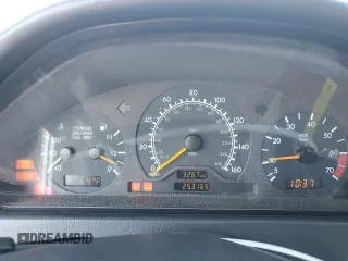 1998 Mercedes-Benz C 230/260/280/320 with VIN WDBHA29G0WF679266, listed as a Copart auction lot 86760014 with 253,165 mi miles and Salvage Title. Bid and sale history available at carsss.com. Image 9.
