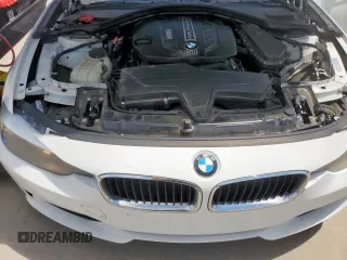 2014 BMW 3 Series 328d z VIN WBA3D3C57EF099105, wystawiony jako Copart lot #63044005 z przebiegiem 138 543 mil mil oraz Czysty tytuł • Clean title. Historia ofert i sprzedaży dostępna na DreamBid. Obrazek 11.