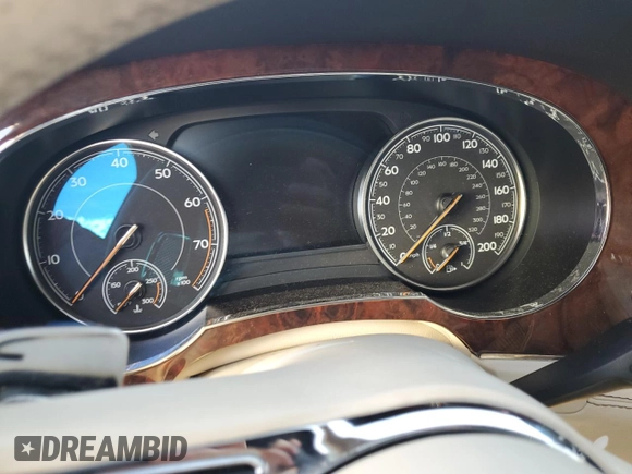 2017 Bentley Bentayga W12 z VIN SJAAC2ZV1HC014037, wystawiony jako Copart lot #73797634 z przebiegiem Nie podano mil oraz Szkoda całkowita • Salvage title. Historia ofert i sprzedaży dostępna na DreamBid. Obrazek 9.
